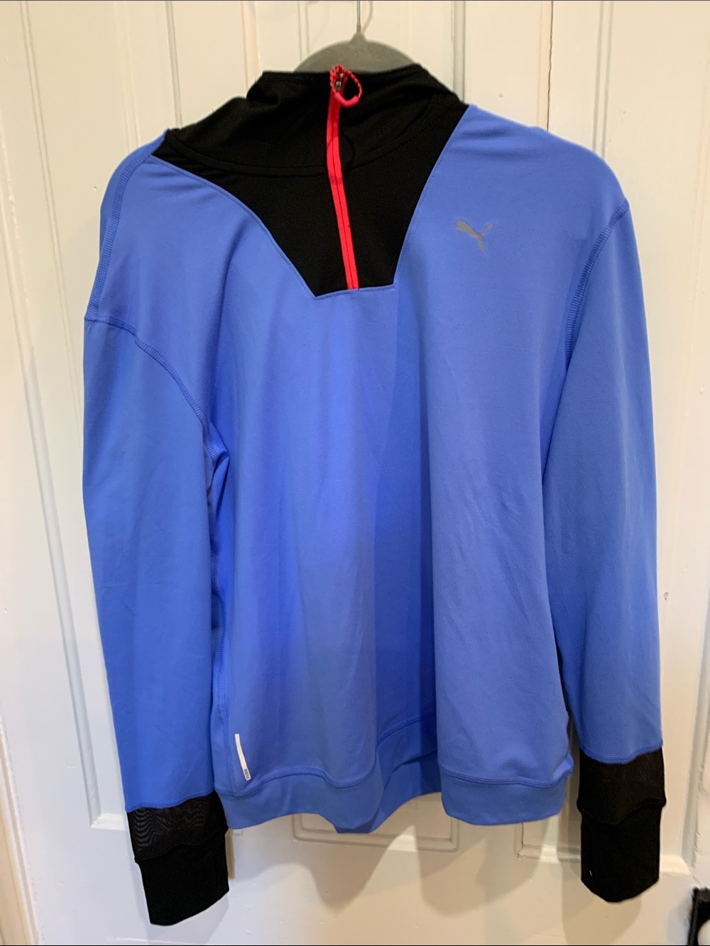 Hooded puma top